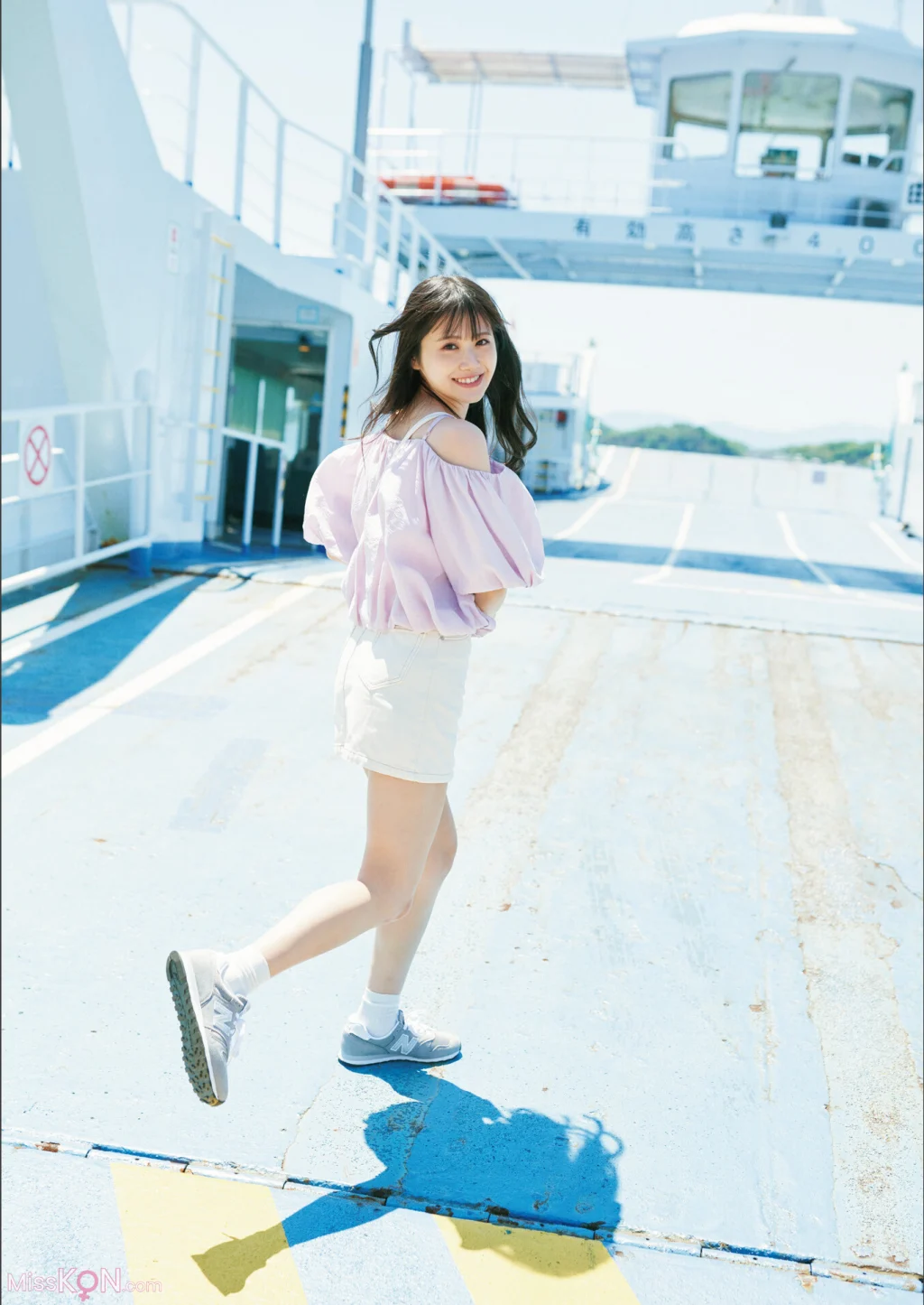 [JP] Mai Nakamura (中村舞): 【デジタル限定豪華版 42ページ増】STU48 中村舞 1st写真集 嫌いの反対 (156 photos)