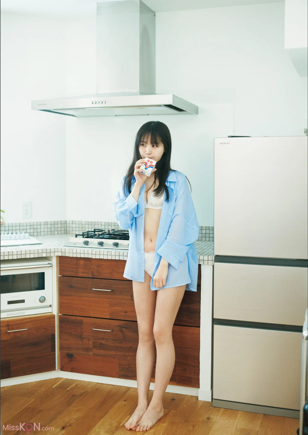[JP] Mai Nakamura (中村舞): 【デジタル限定豪華版 42ページ増】STU48 中村舞 1st写真集 嫌いの反対 (156 photos) – Page 3