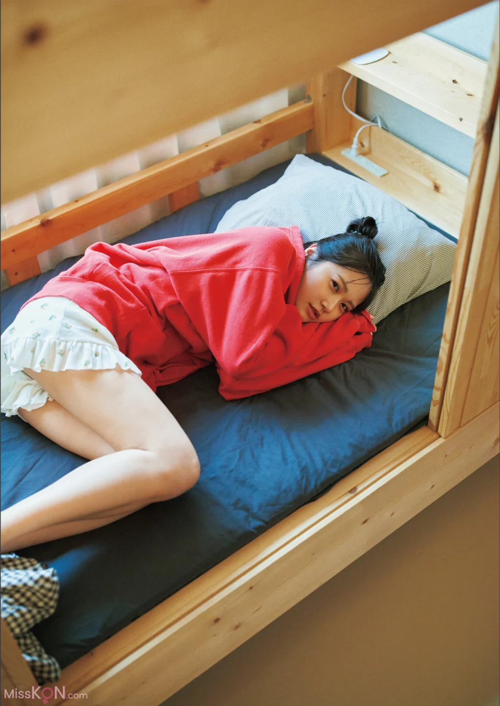 [JP] Mai Nakamura (中村舞): 【デジタル限定豪華版 42ページ増】STU48 中村舞 1st写真集 嫌いの反対 (156 photos) – Page 3