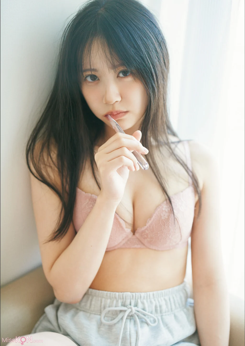 [JP] Mai Nakamura (中村舞): 【デジタル限定豪華版 42ページ増】STU48 中村舞 1st写真集 嫌いの反対 (156 photos) – Page 3