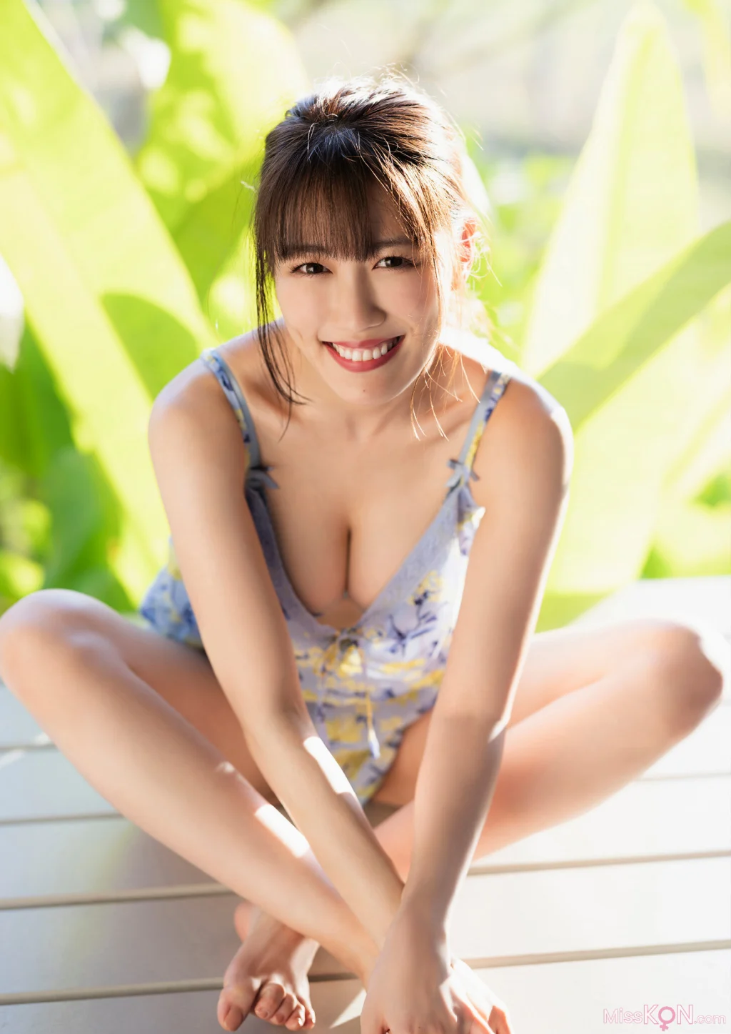[JP] Reni Takagi (高城れに): 1st写真集「9 Kaw Another Edition」 (130 photos)