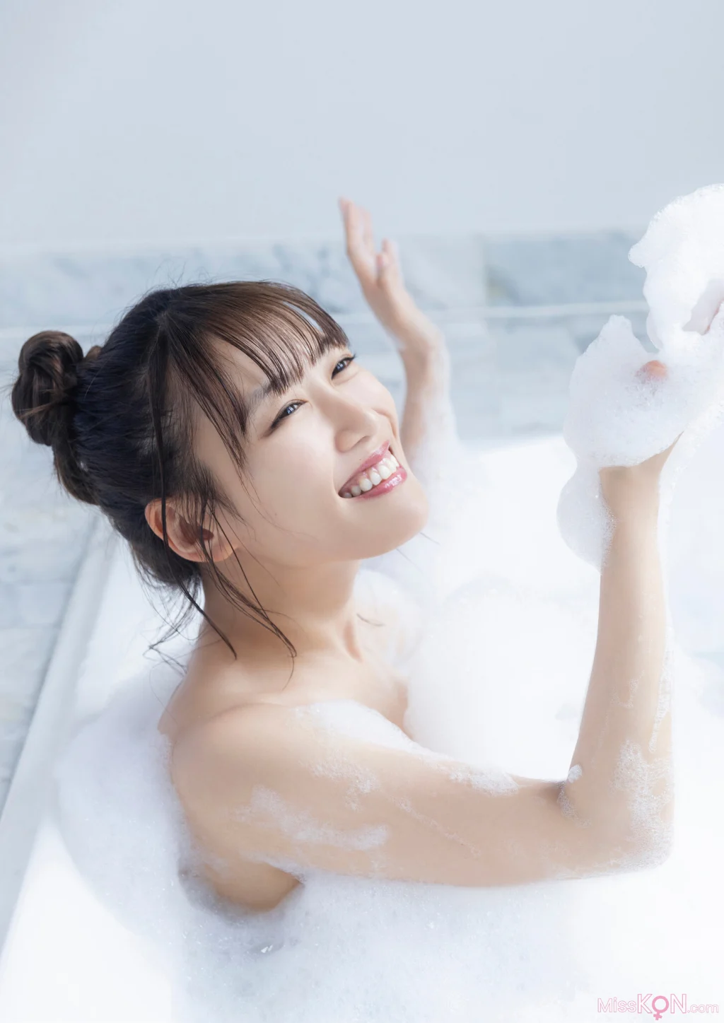 [JP] Reni Takagi (高城れに): 1st写真集「9 Kaw Another Edition」 (130 photos) – Page 2