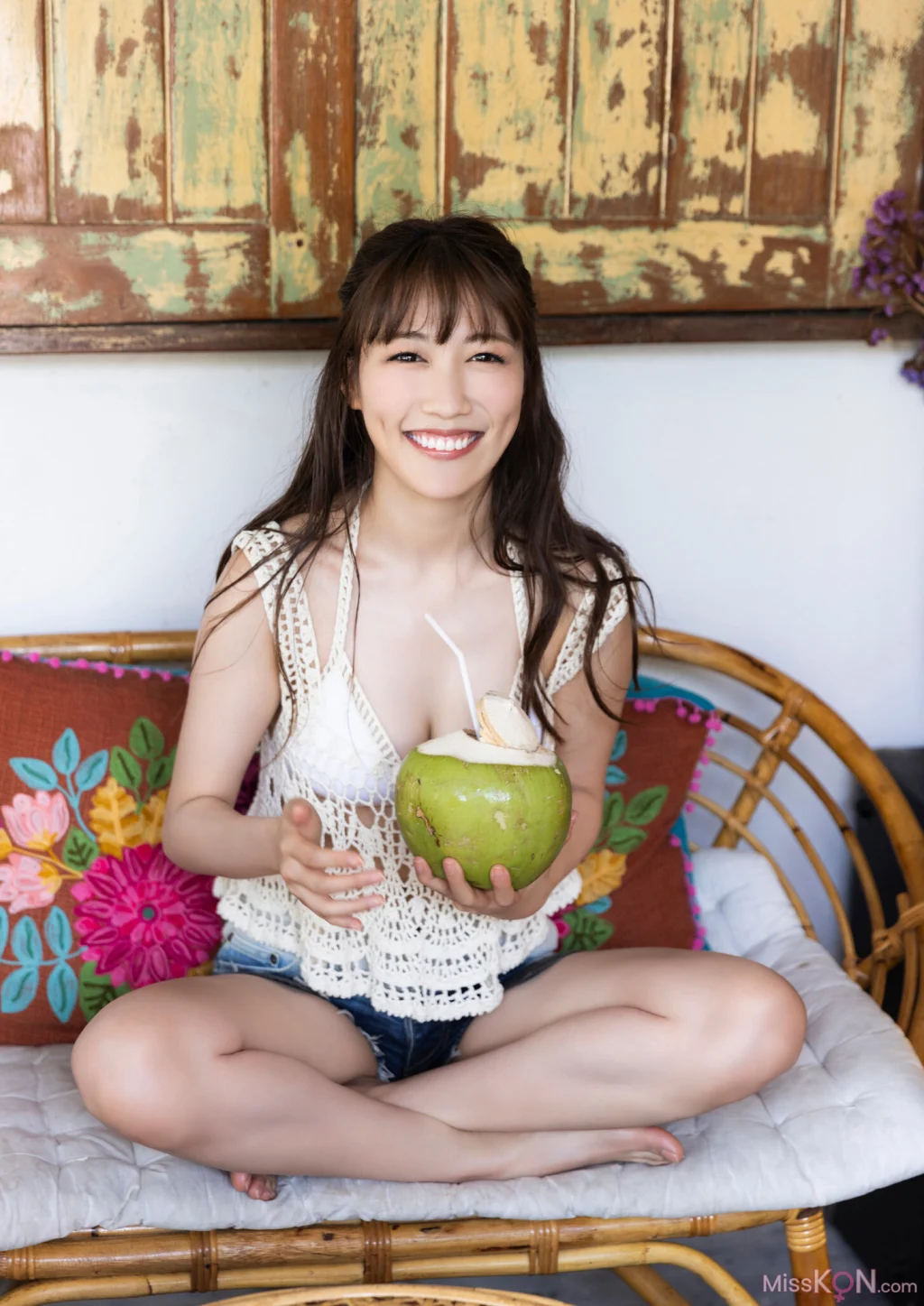 [JP] Reni Takagi (高城れに): 1st写真集「9 Kaw Another Edition」 (130 photos) – Page 3