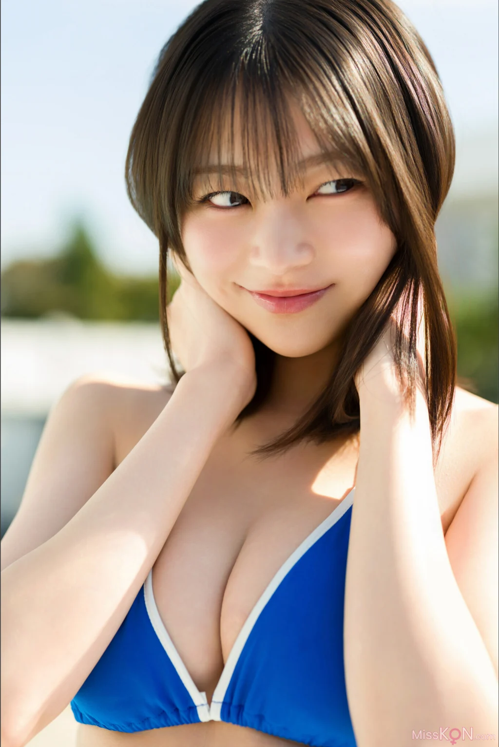 [JP] Usa Hiiragi (宇咲): FRIDAYデジタル写真集 宇咲Ｉａｍ ＵＳＡ！！！ (84 photos)
