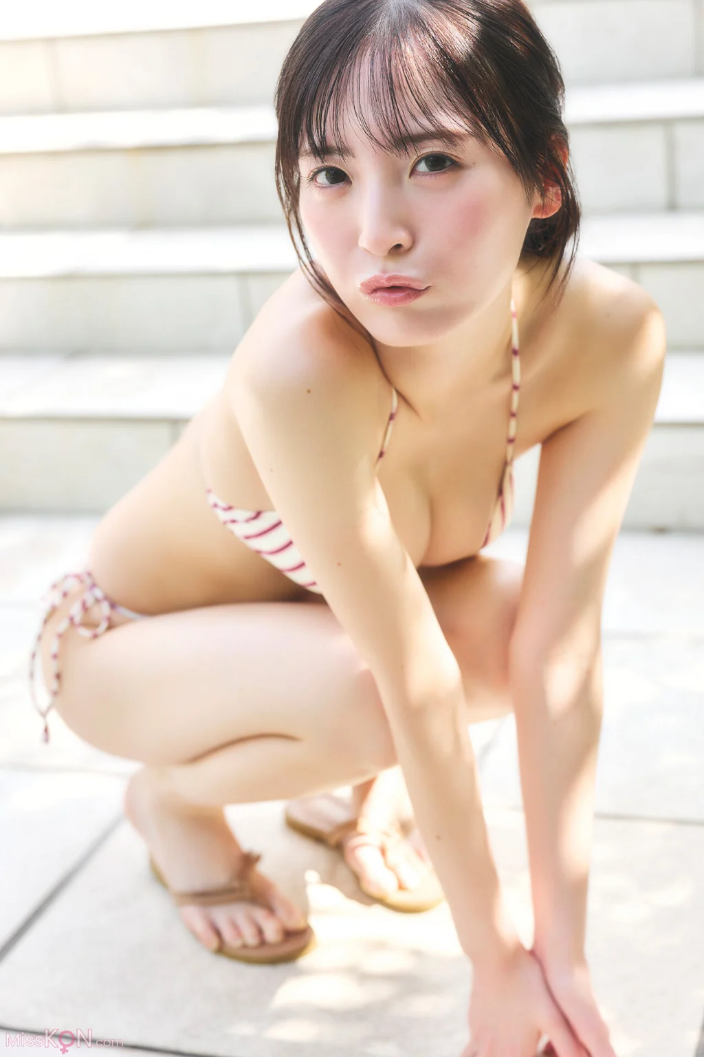 [JP] Yura Yura (由良ゆら): FLASHデジタル写真集 甘いものには毒がある (75 photos)