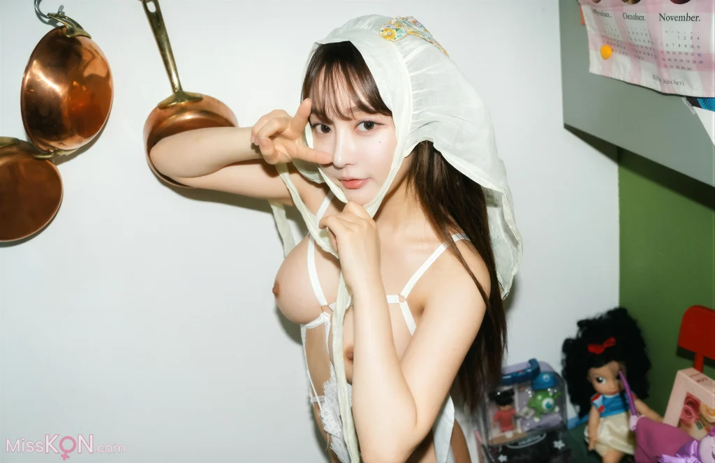 [AI Enhanced] [Moon Night Snap] Jucy (쥬시): Vol.415 Who Ate Panties (34 photos)