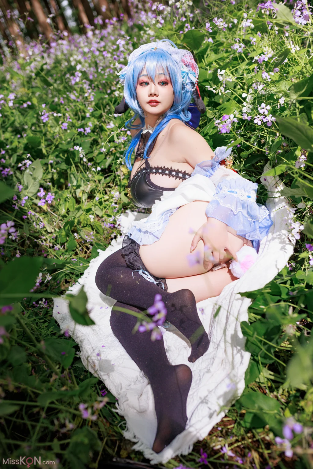 Coser@阿雪雪: 甘雨女仆 (99 photos + 6 videos)