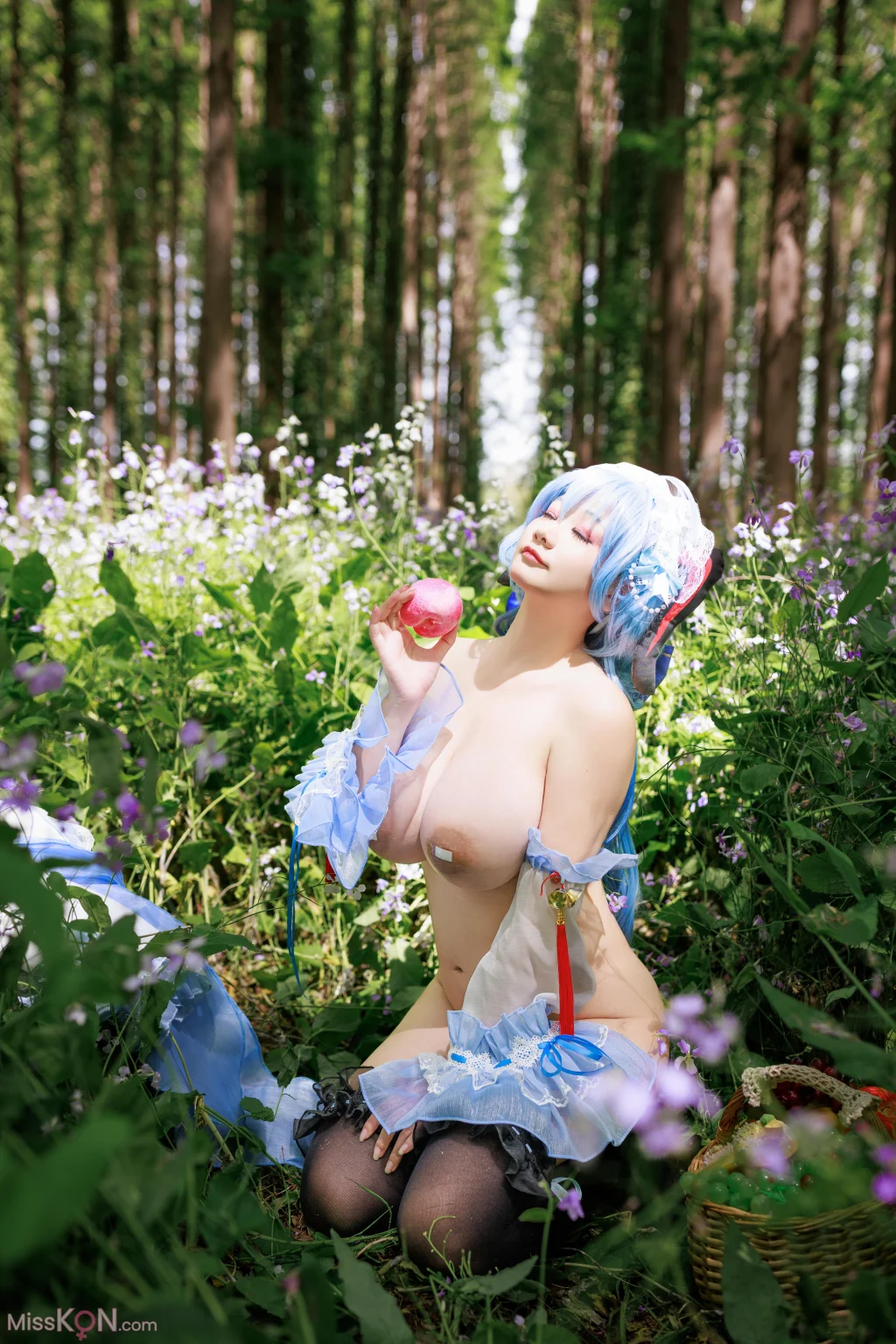 Coser@阿雪雪: 甘雨女仆 (99 photos + 6 videos) – Page 3
