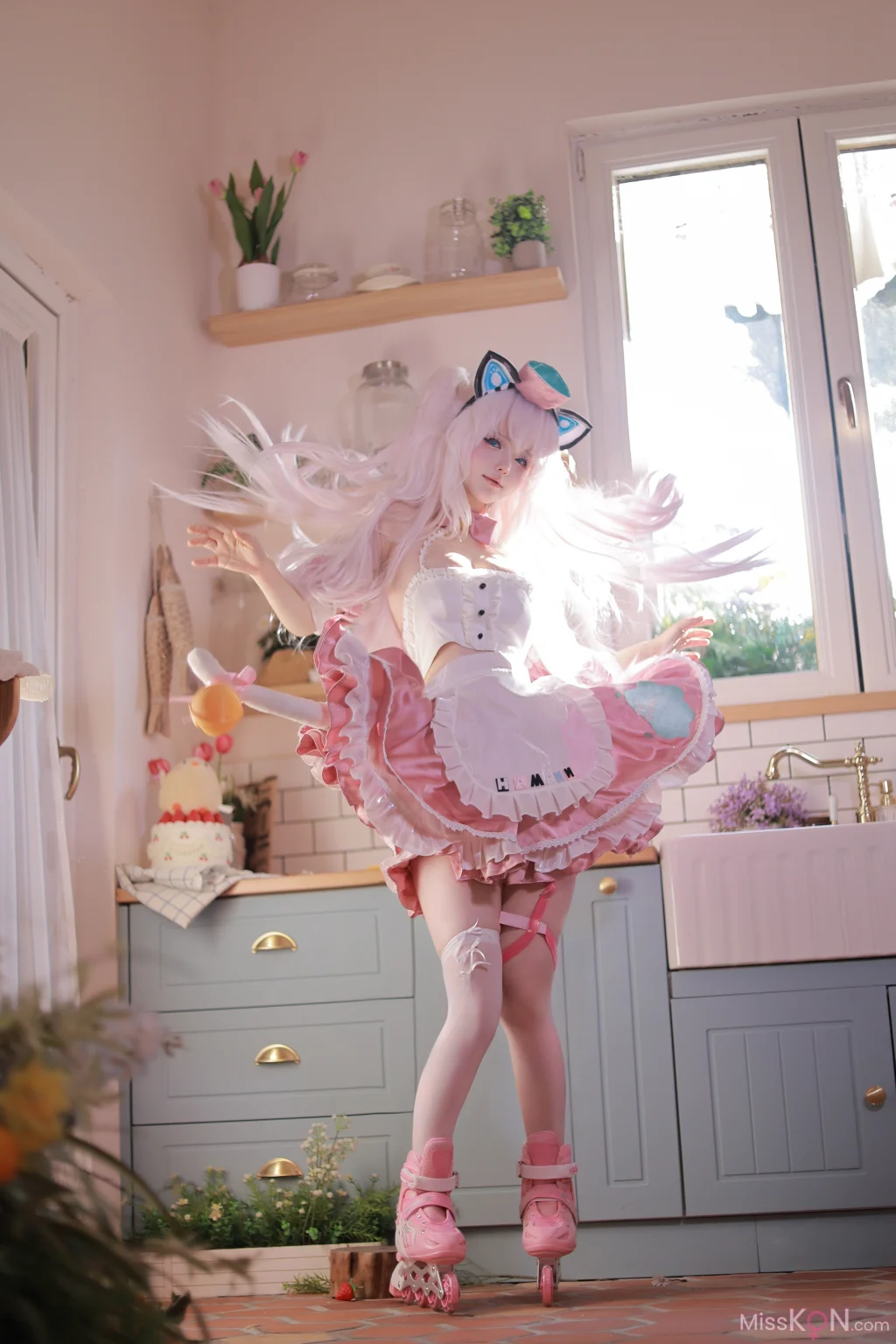 Coser@芝心蛋奶烧: 碧蓝航线 哈曼女仆 (110 photos + 4 videos)
