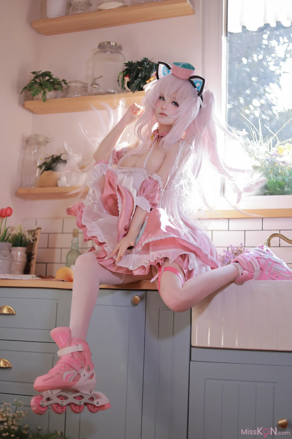 Coser@芝心蛋奶烧: 碧蓝航线 哈曼女仆 (110 photos + 4 videos)