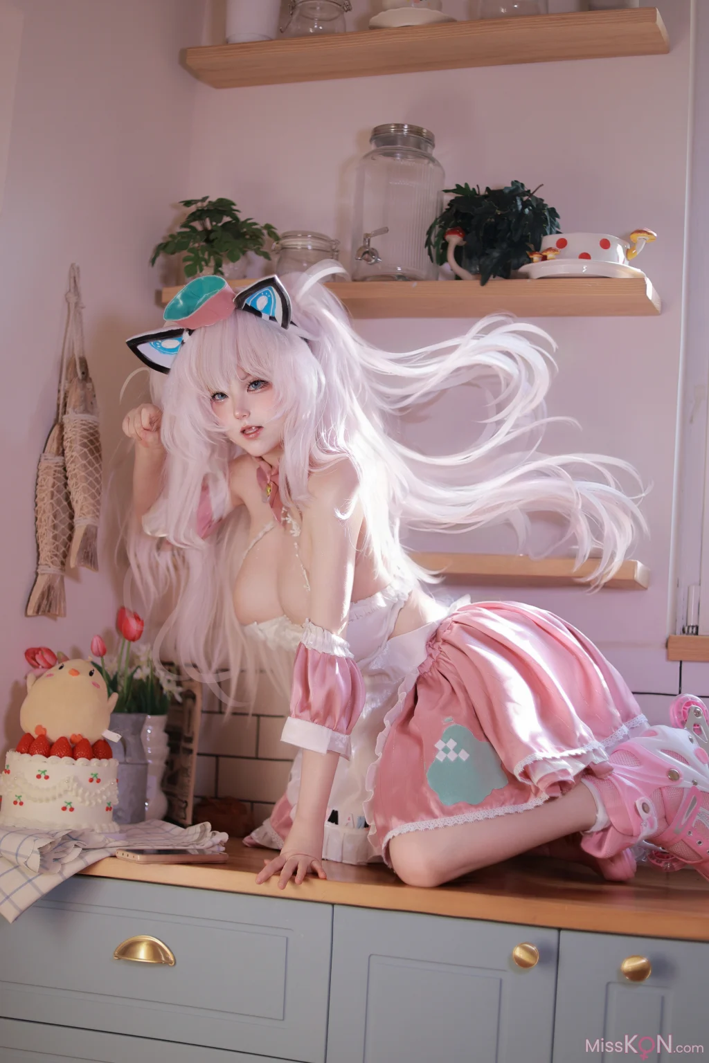 Coser@芝心蛋奶烧: 碧蓝航线 哈曼女仆 (110 photos + 4 videos)