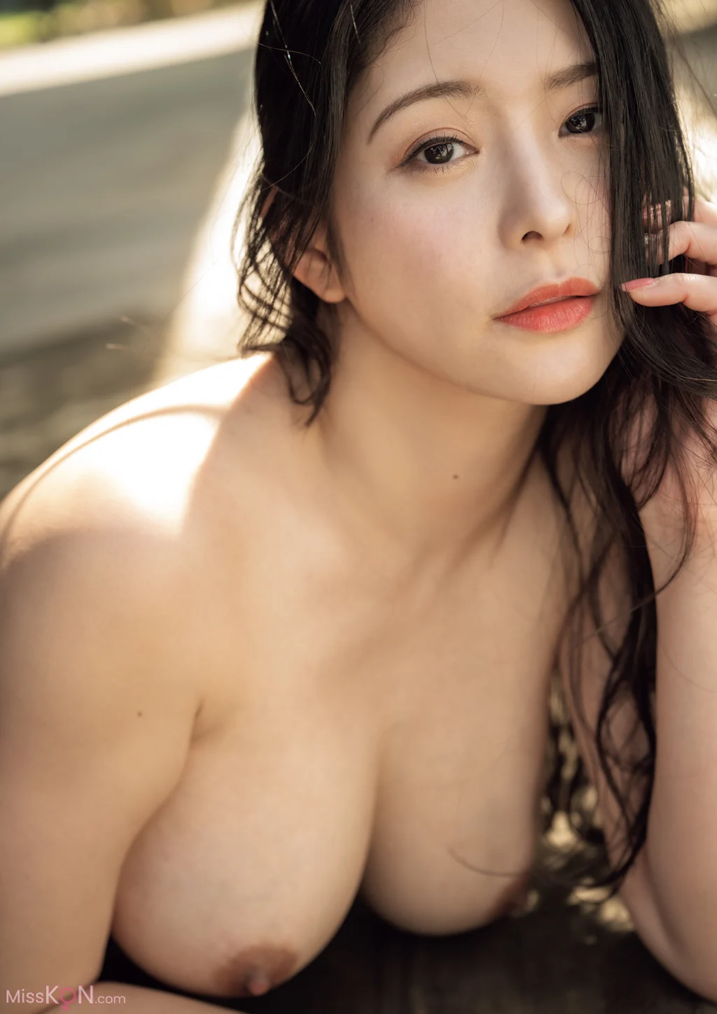[JP] Megu Fujiura (めぐり): 写真集「めぐり降臨」 (88 photos)