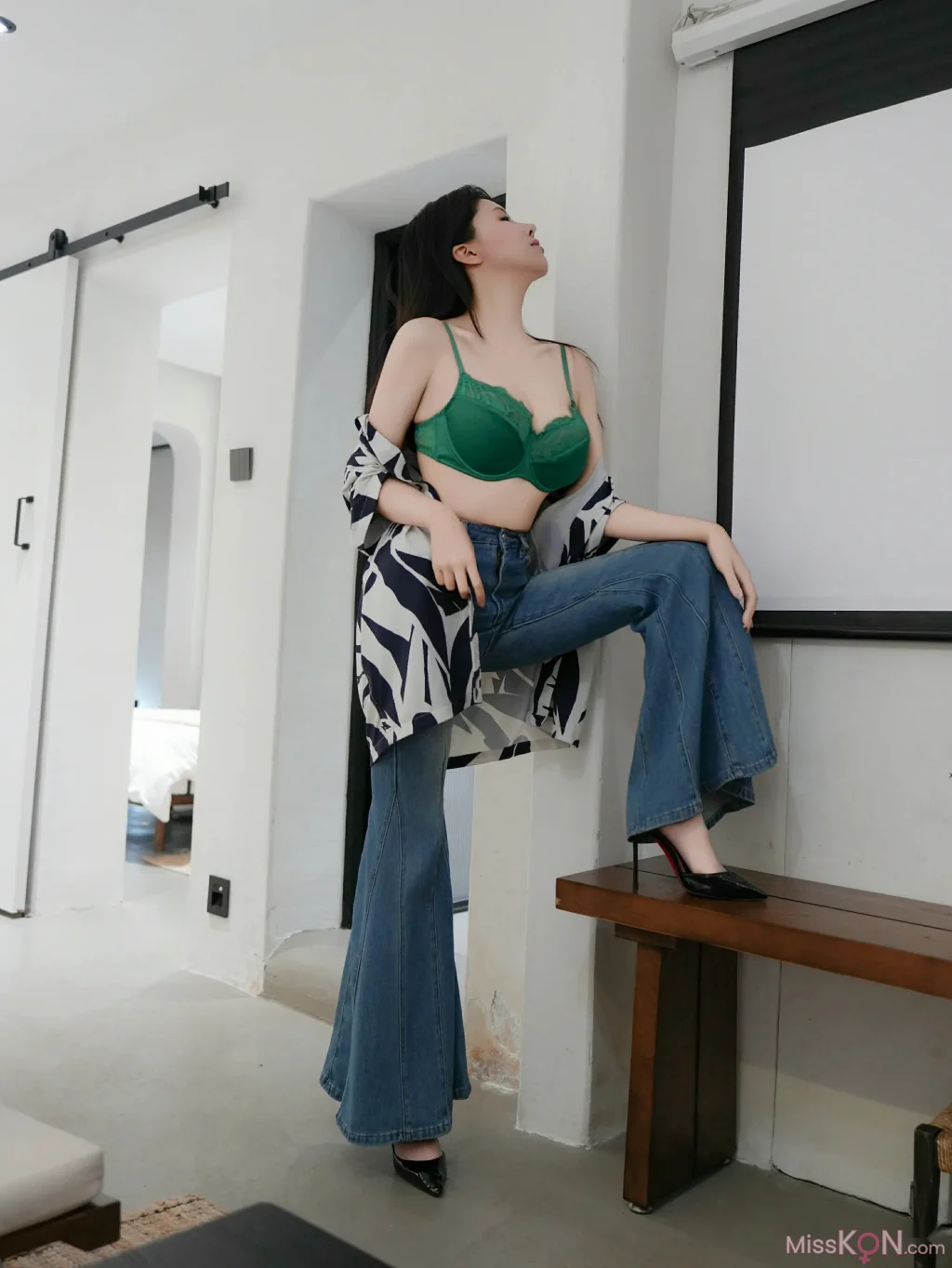 [内购无水印] 袁圆: 绿内牛仔 (87 photos)