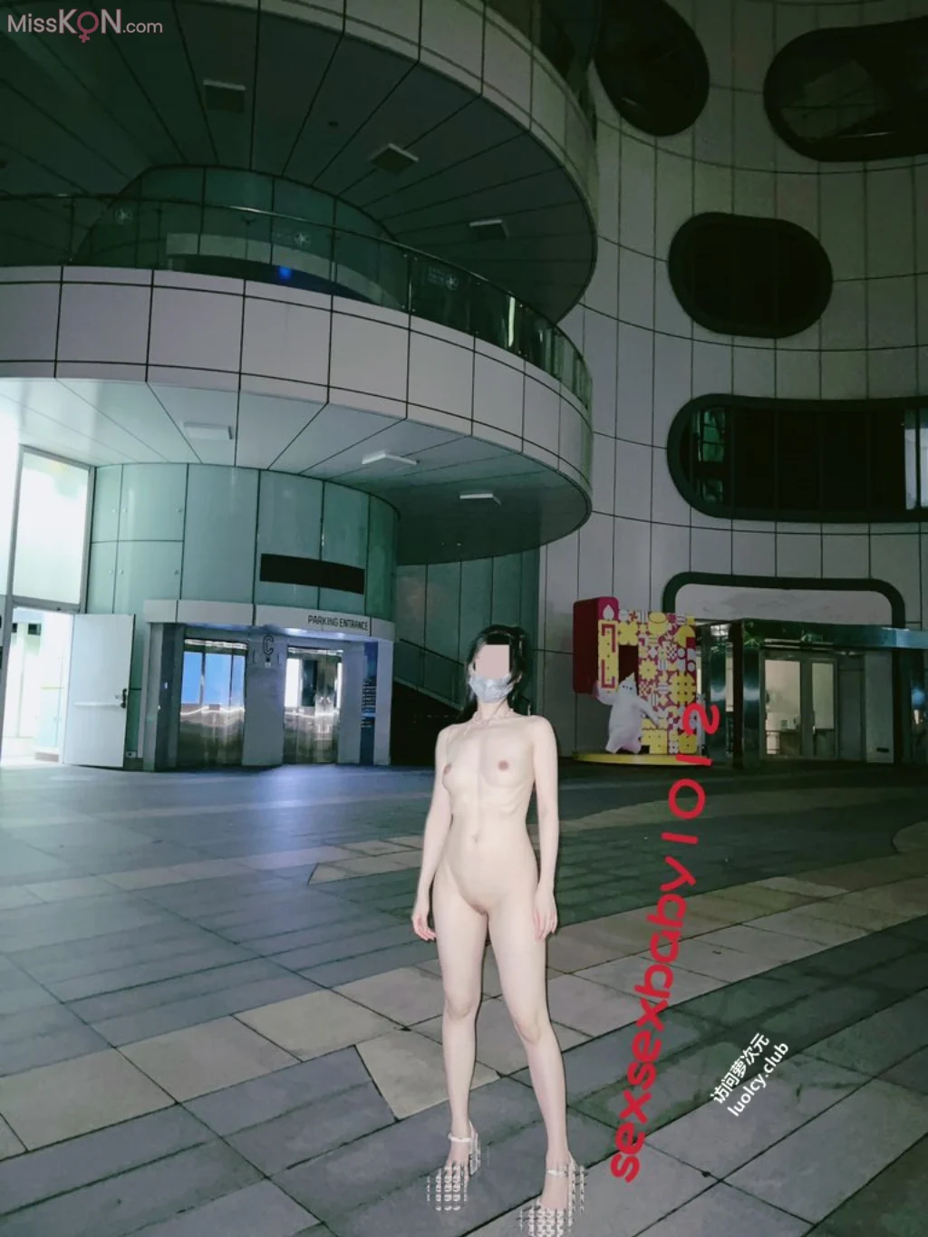 [OtherXXX] 薇安安: 极品福利姬 人前露出福利订阅 (392 photos)