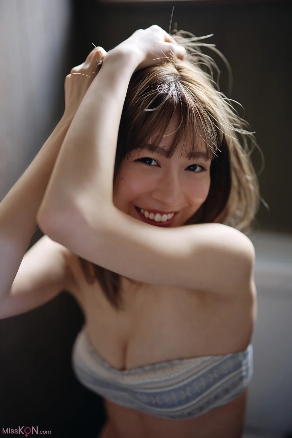 [JP] Nozomi Miyabe (宮部のぞみ): この黄金比に恋をする 週刊ポストデジタル写真集 (78 photos) – Page 2