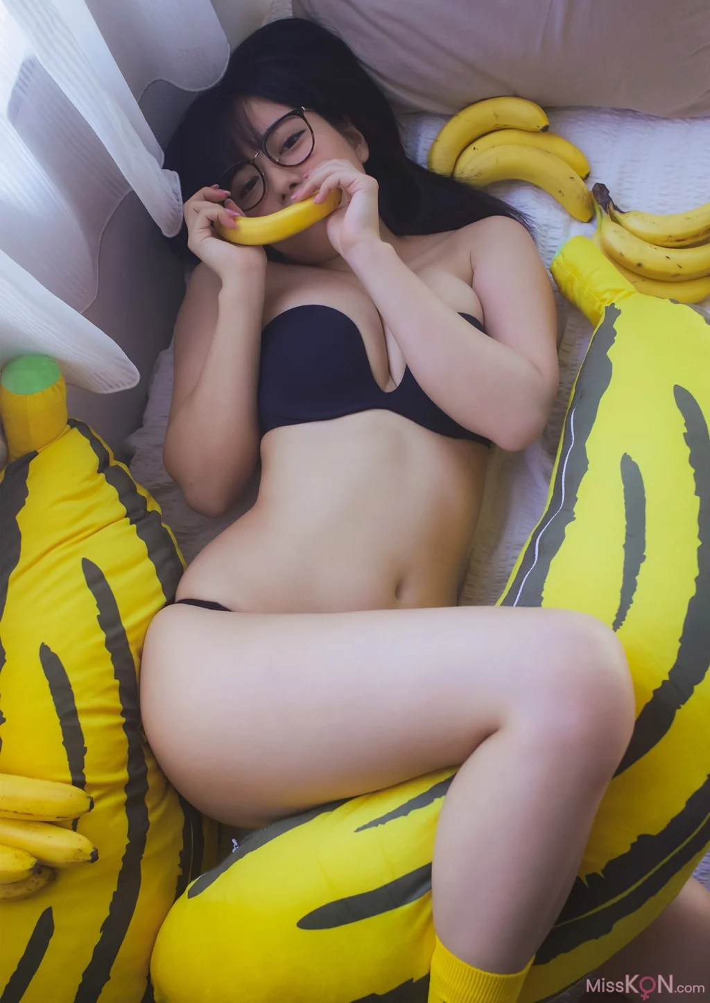 [JP] Shinonome Umi (東雲うみ): 【デジタル限定 YJ PHOTO BOOK】写真集「フルーツとメガネ」 (53 photos) – Page 2