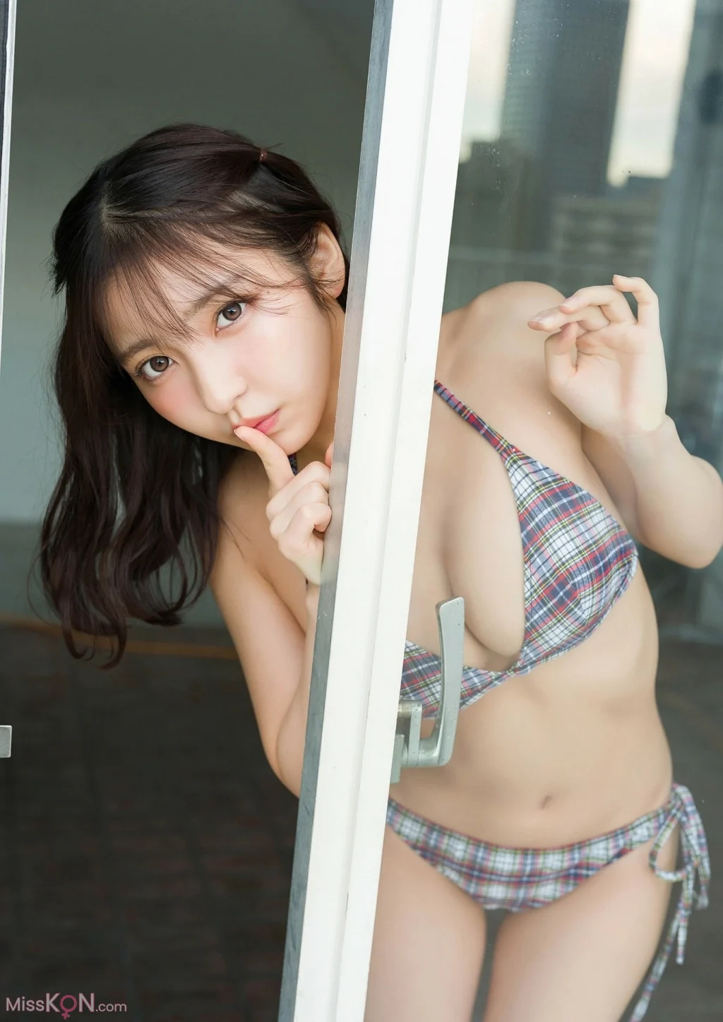 [JP] TOOMI (十味): 「うしろからギュッとして。」 DOLCEデジタル写真集 (92 photos) – Page 2