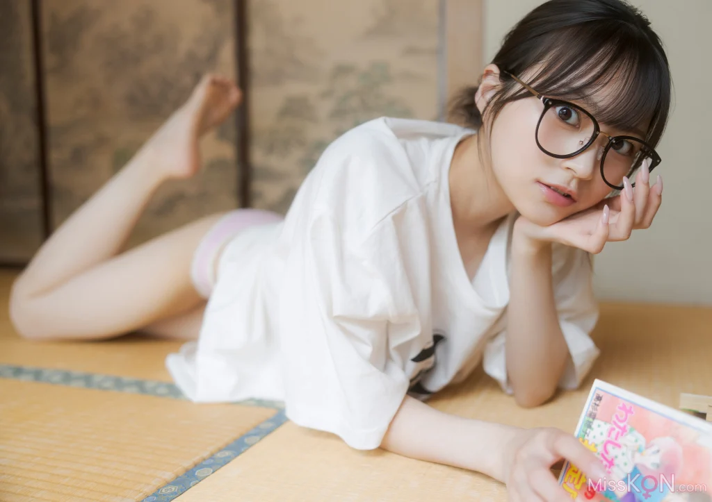 [JP] Usa Hiiragi (宇咲): DOLCEデジタル写真集「二次元至上主義だった私が、漫画世界転生でヒロイン確定。しかも初期ステータスが“可愛い”に全振りだった件。」 (74 photos)