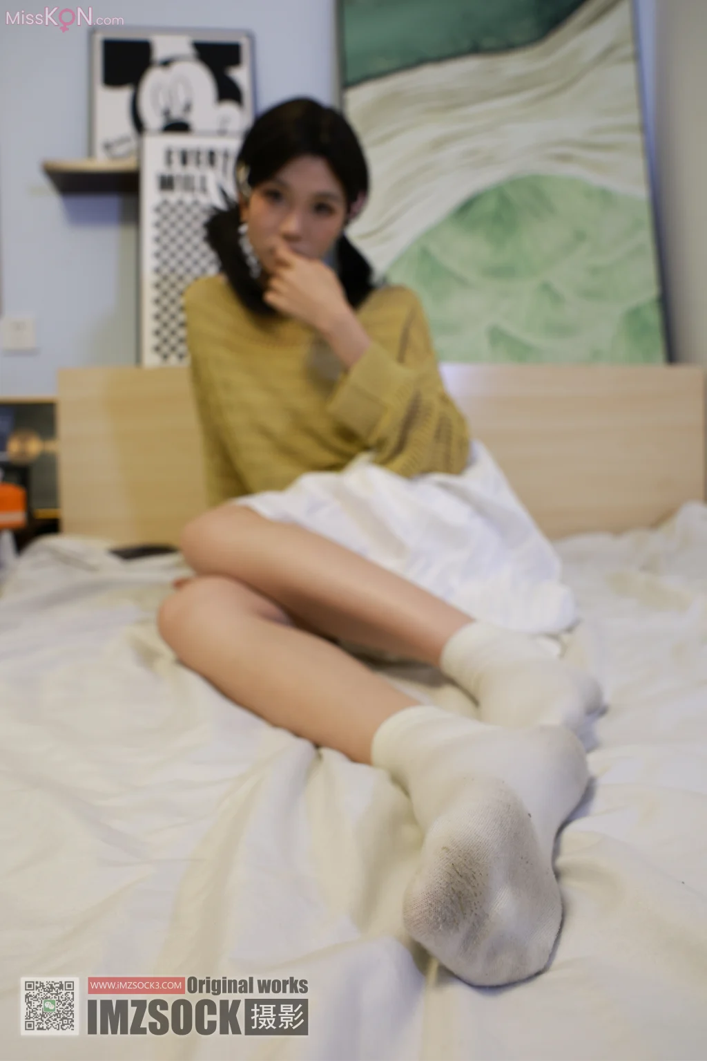 [MZSOCK爱美足] No.360: 秋秋 (75 photos + 1 video)