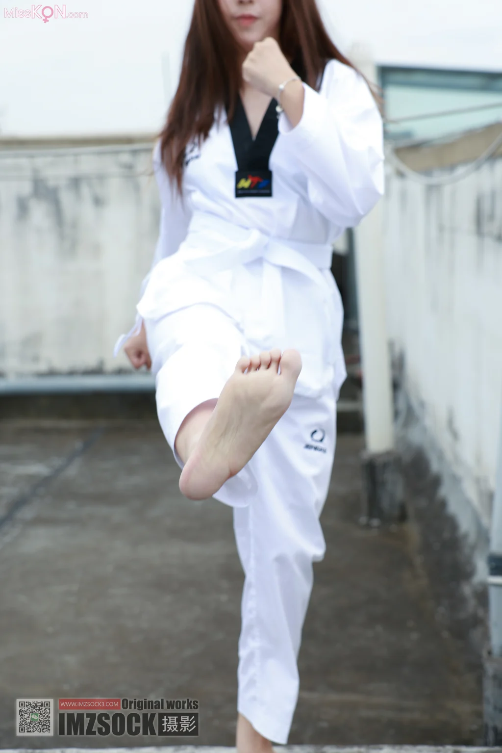 [MZSOCK爱美足] No.361: 雨萌 (90 photos)