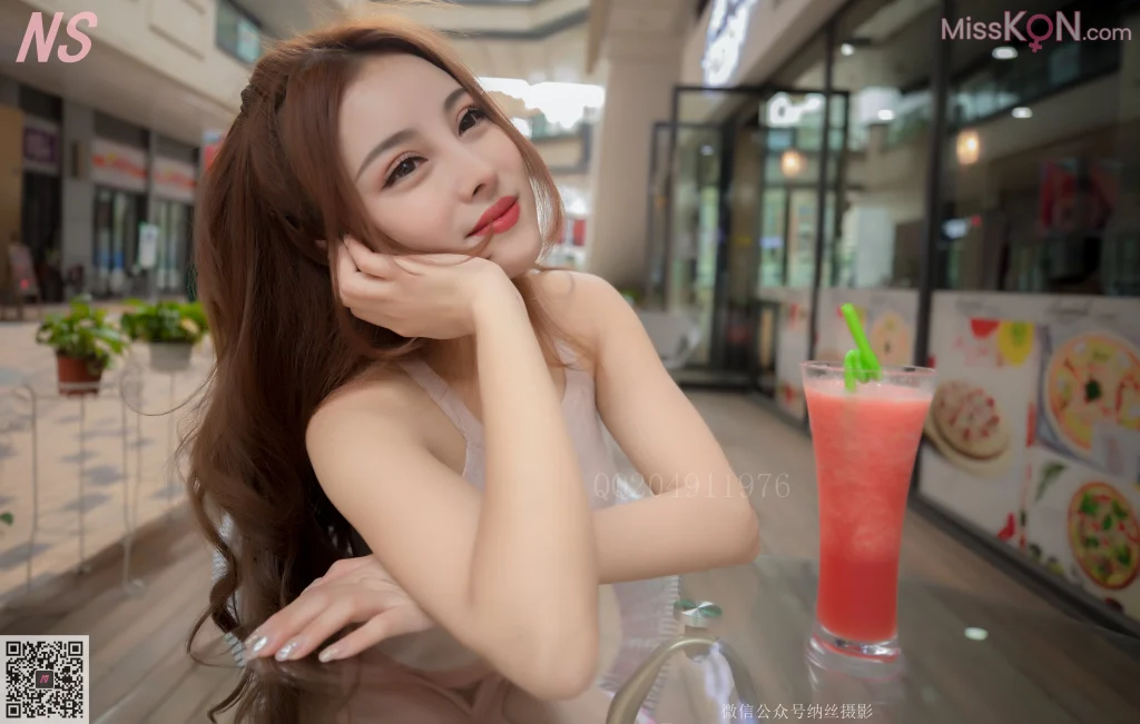 [NS纳丝摄影] No.002 张玲玲商场丝袜约拍 (77 photos + 1 video)