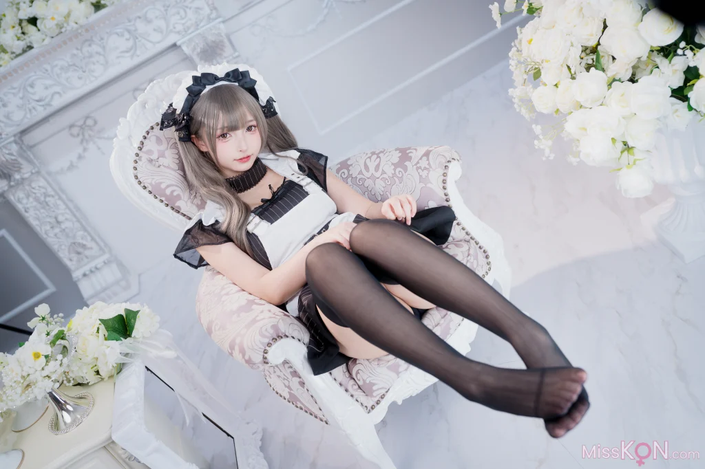 Coser@神楽坂真冬: 妄想女仆 (75 photos + 2 videos)