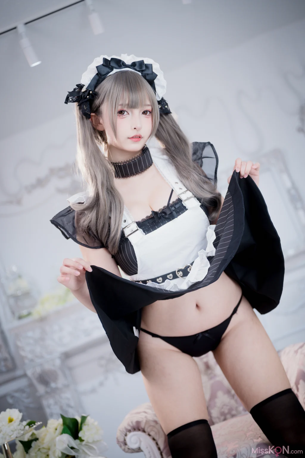 Coser@神楽坂真冬: 妄想女仆 (75 photos + 2 videos)