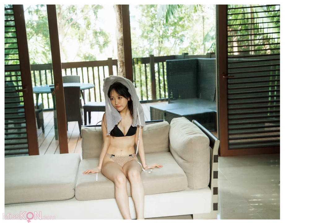 [JP] Chiho Ishida (石田千穂): STU48 石田千穂サード写真集「天職」 (125 photos) – Page 2