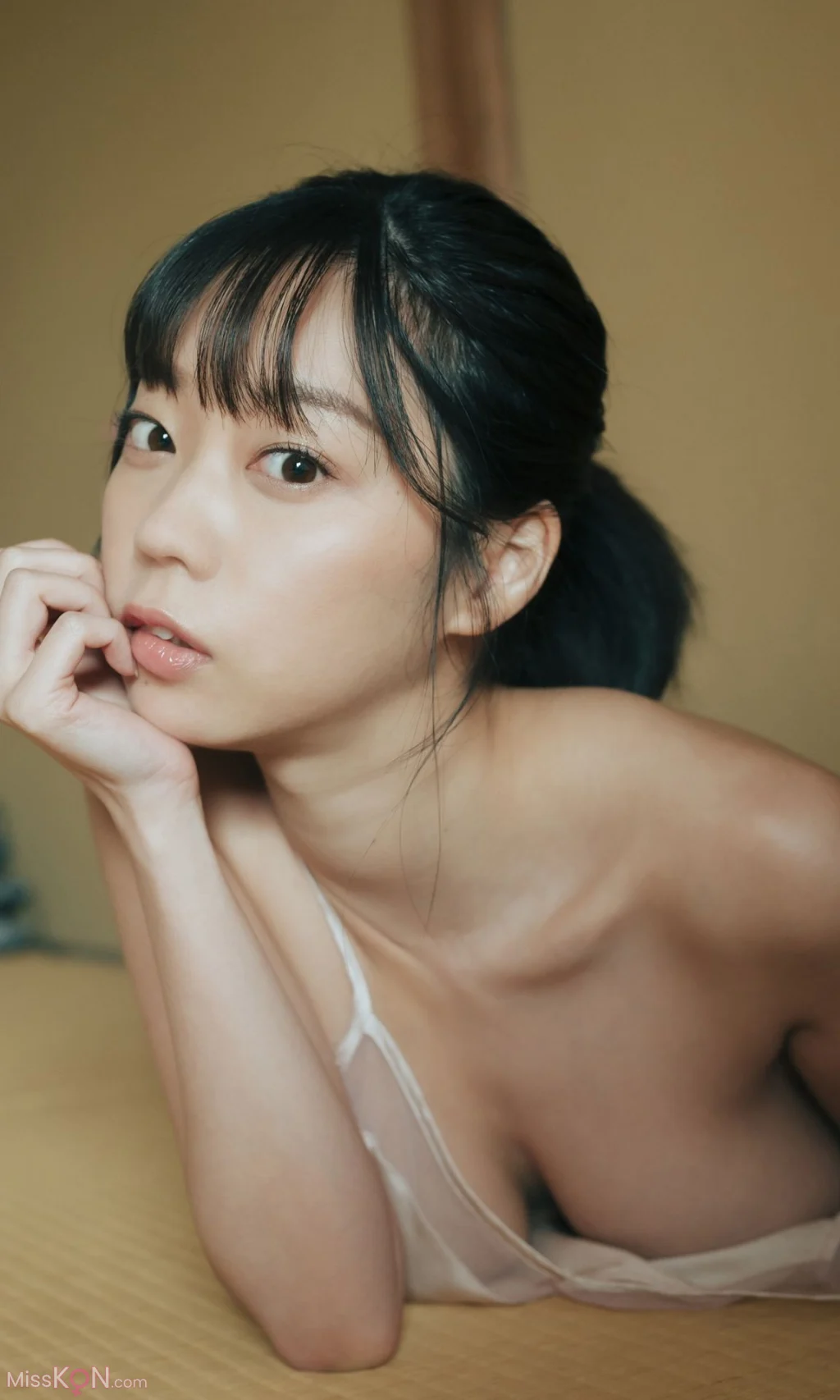 [JP] Hikaru Aoyama (青山ひかる): 【デジタル限定】写真集「道しるべ」  (週プレ PHOTO BOOK) (68 photos)