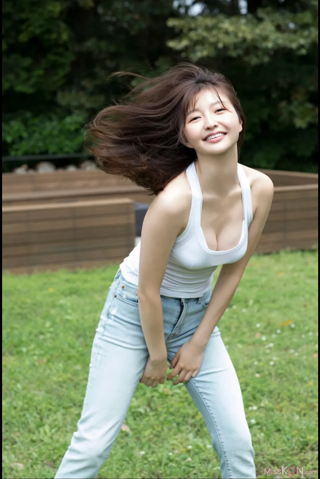 [JP] Moka Hashimoto (橋本萌花): FRIDAYデジタル写真集 日本一セクシーな社長令嬢 Vol.2 (62 photos) – Page 2