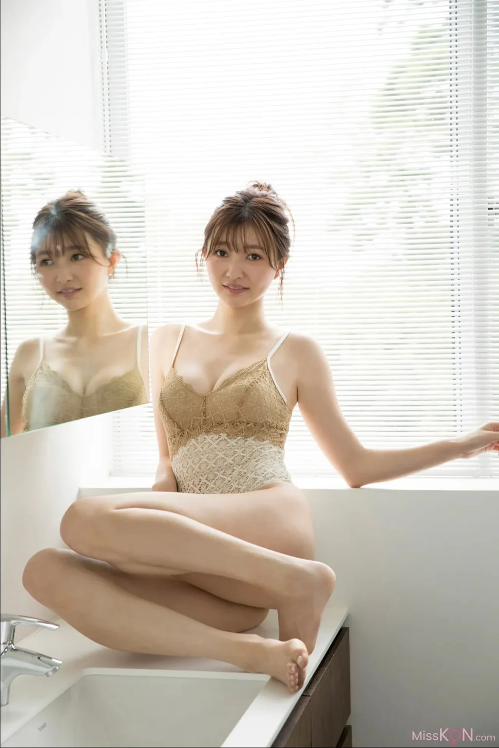 [JP] Moka Hashimoto (橋本萌花): FRIDAYデジタル写真集 日本一セクシーな社長令嬢 Vol.2 (62 photos) – Page 2