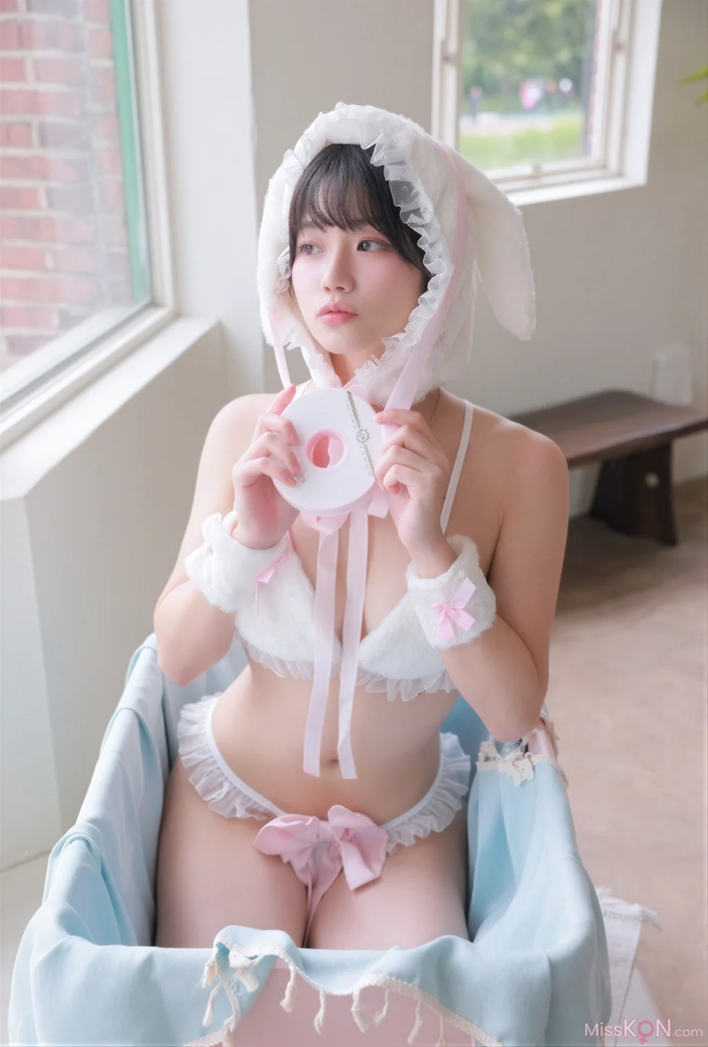 [AI Enhanced] [SWEETBOX] Yui (유이): SWTB Vol.65 Yui’s Present (33 photos)