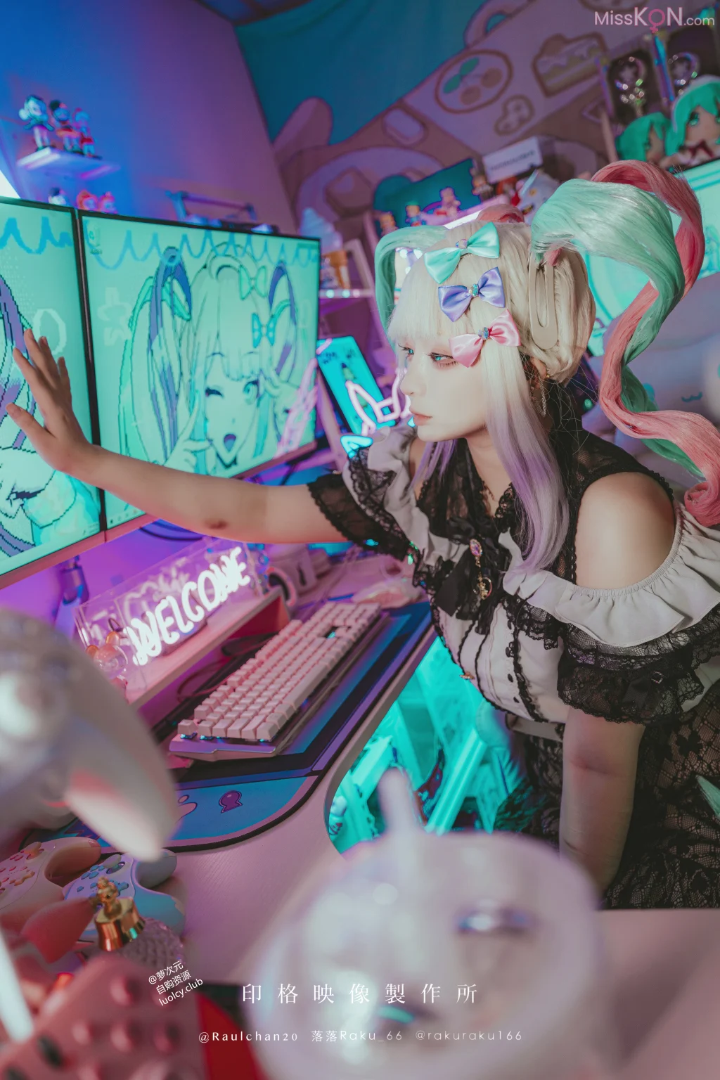 Coser@落落Raku: 8K Cos 升天 (48 photos + 1 video)