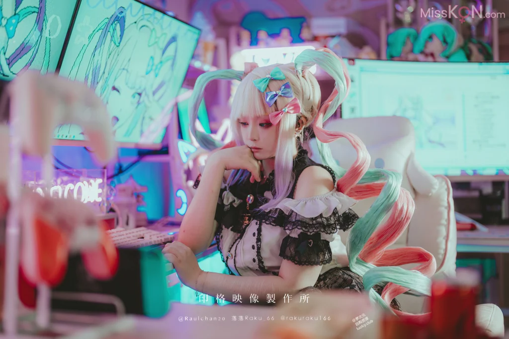 Coser@落落Raku: 8K Cos 升天 (48 photos + 1 video)
