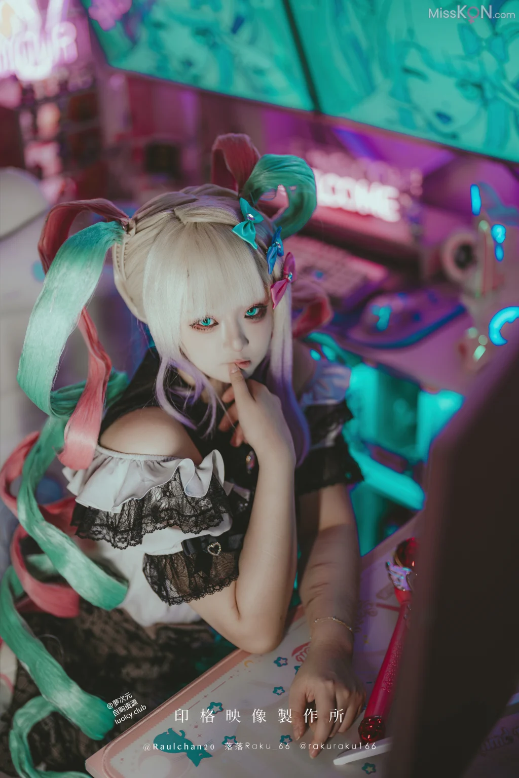 Coser@落落Raku: 8K Cos 升天 (48 photos + 1 video)