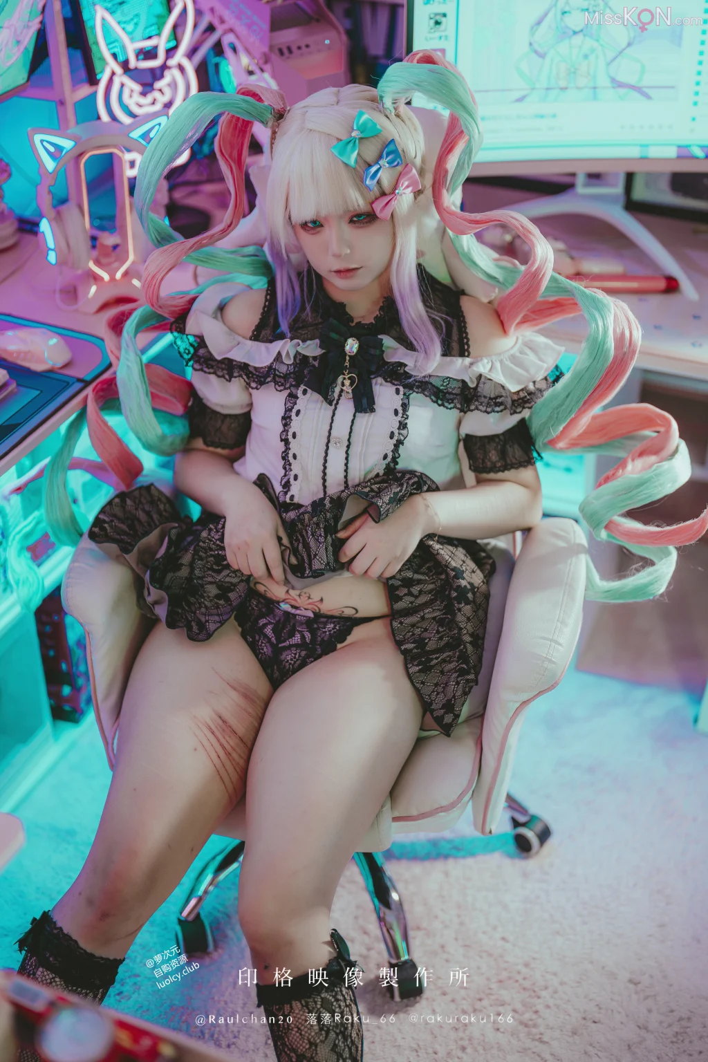 Coser@落落Raku: 8K Cos 升天 (48 photos + 1 video)