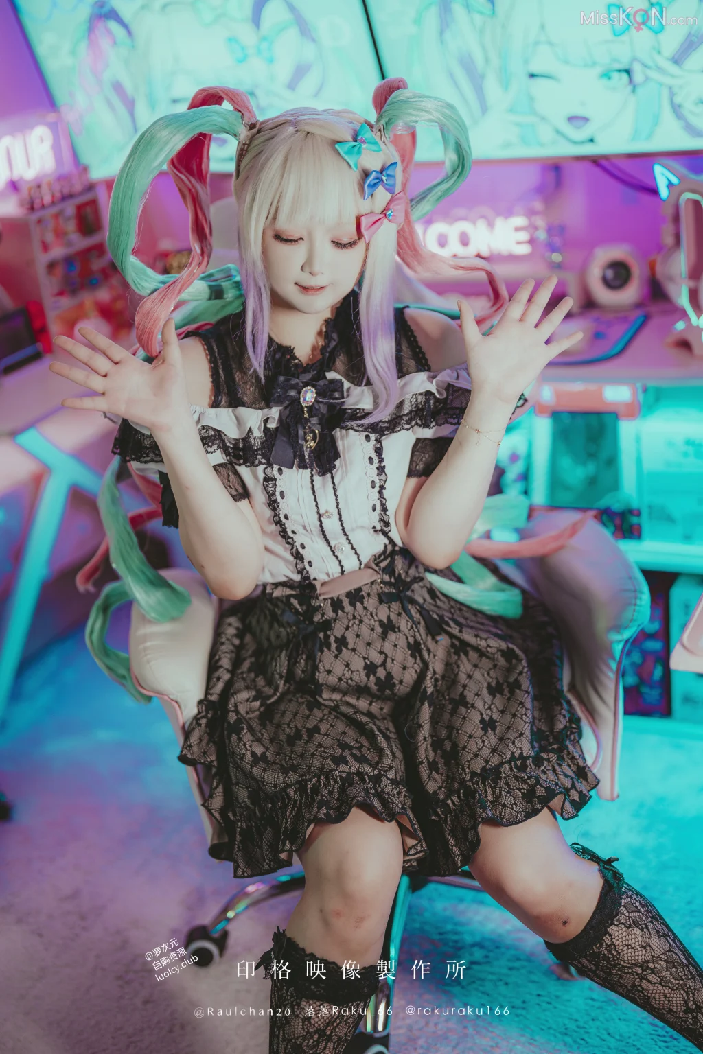 Coser@落落Raku: 8K Cos 升天 (48 photos + 1 video) – Page 2