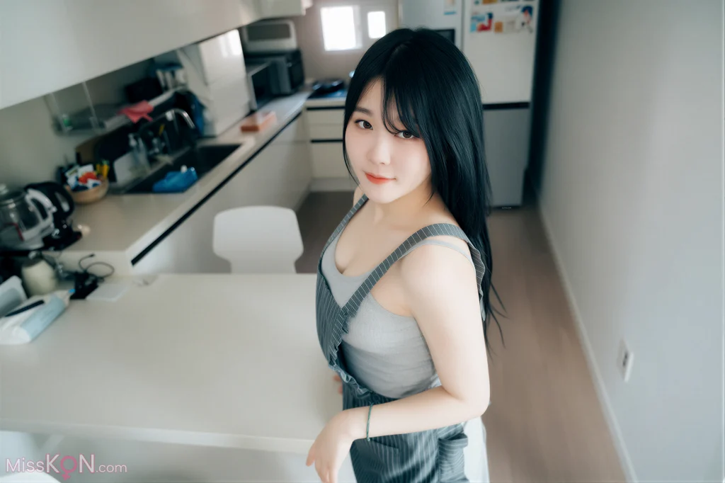 [AI Enhanced] Haivia Zia (지아): Young Wife (30 photos)