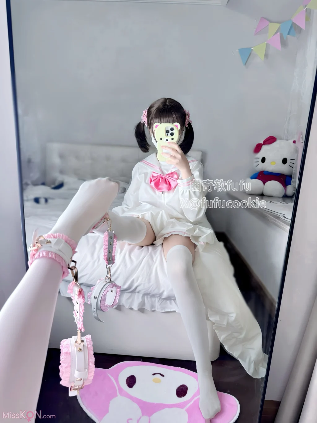 Coser@曲奇软fufu: 白丝jk萝莉 (26 photos + 4 videos) – Page 2