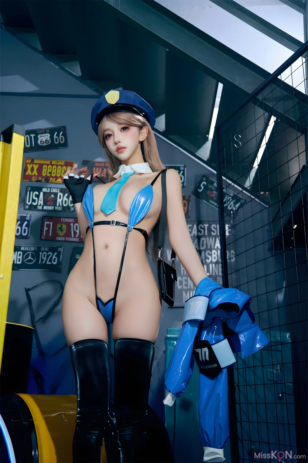 Coser@过期米线线喵: 女警 (59 photos)
