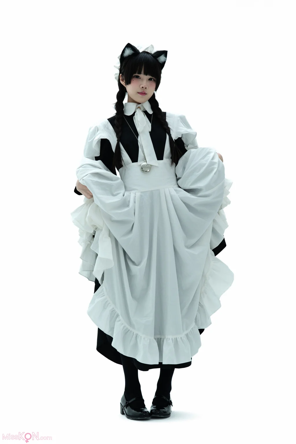 Coser@清水凪: 女仆图鉴 (89 photos)