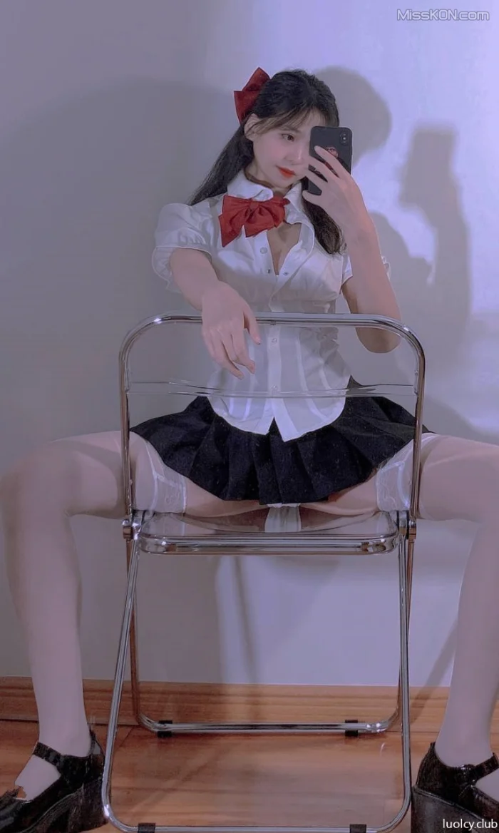 Coser@你的真真u: JK蝴蝶结学妹 (64 photos + 5 videos)