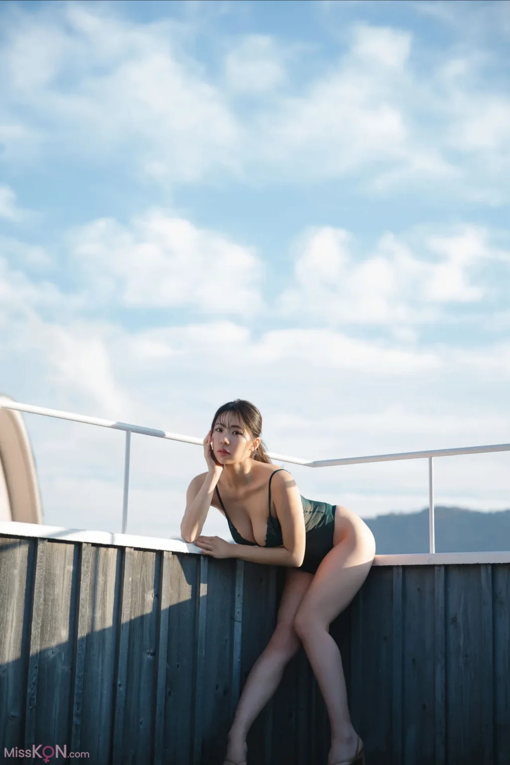 [JP] Suzuki Fumina (鈴木富美奈): FRIDAYデジタル写真集 ふわとろハニー Vol.2 (58 photos)