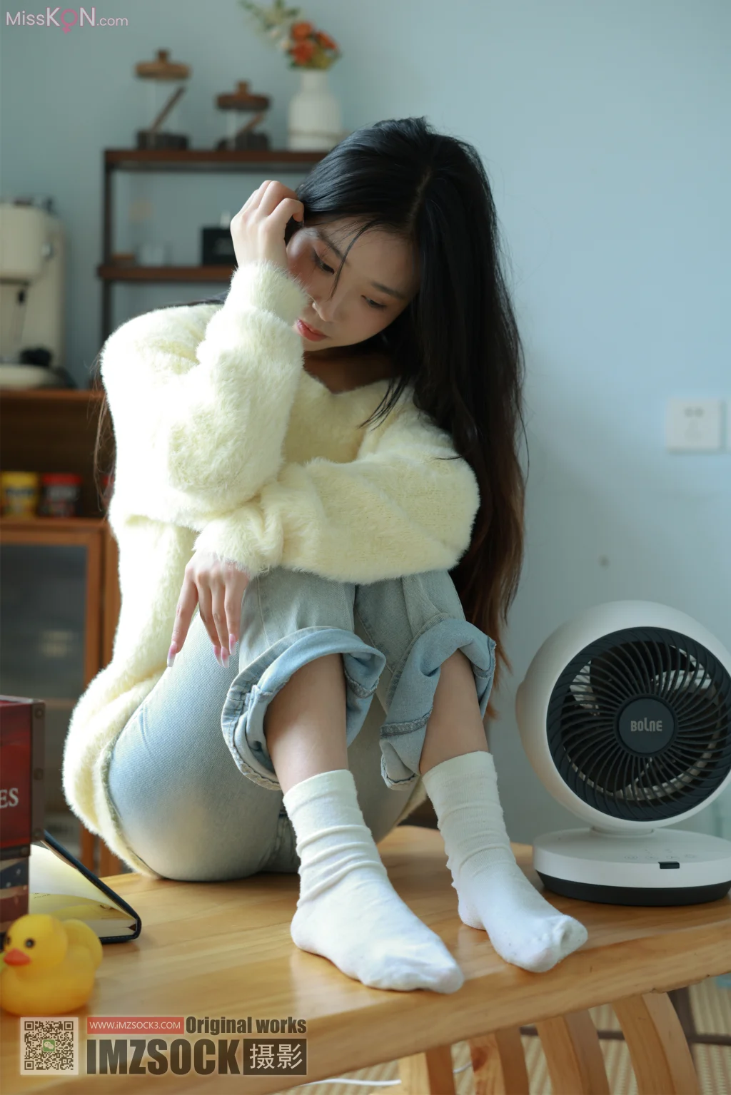 [MZSOCK爱美足] No.362: 江诗月 (98 photos + 1 video)