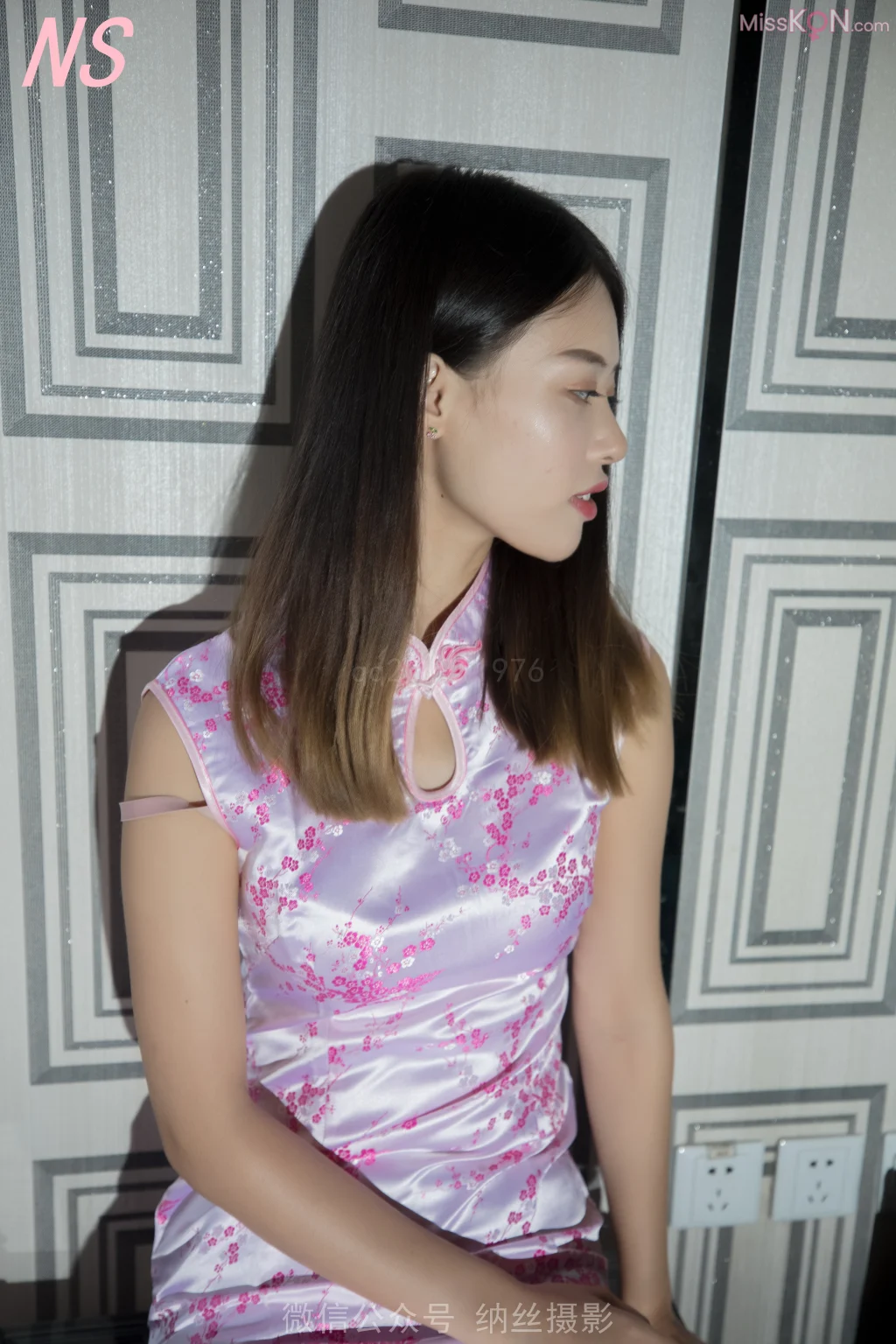 [NS纳丝摄影] No.011: 美佳旗袍油光丝袜 (101 photos)