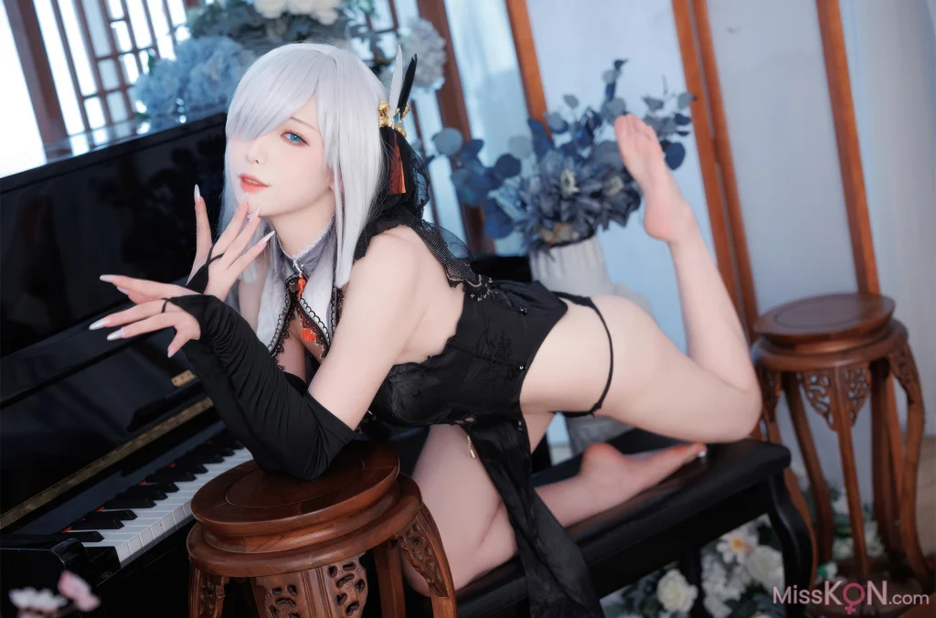 Coser@封疆疆v: 原神 申鹤同人黑婚纱 (20 photos)