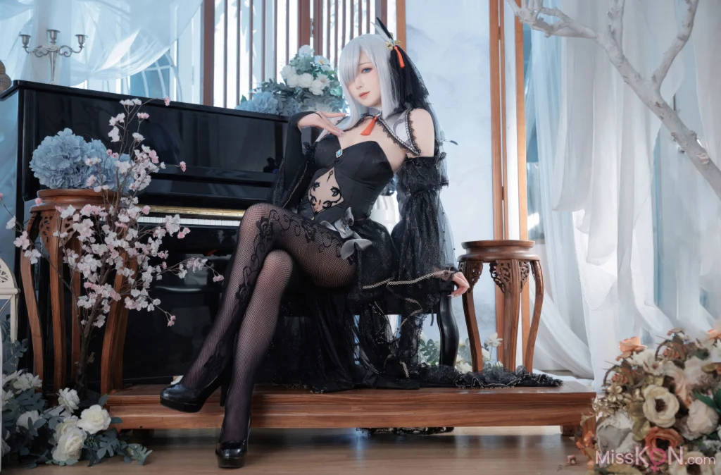 Coser@封疆疆v: 原神 申鹤同人黑婚纱 (20 photos) – Page 2