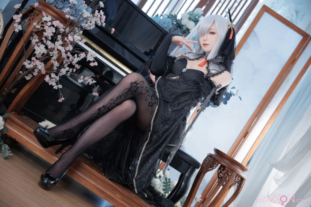 Coser@封疆疆v: 原神 申鹤同人黑婚纱 (20 photos) – Page 2