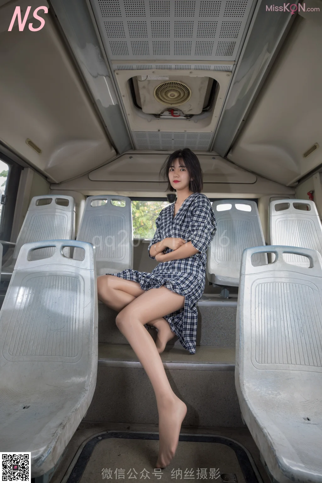 [NS纳丝摄影] No.012: YOM公交站肉丝女神 (33 photos) – Page 2