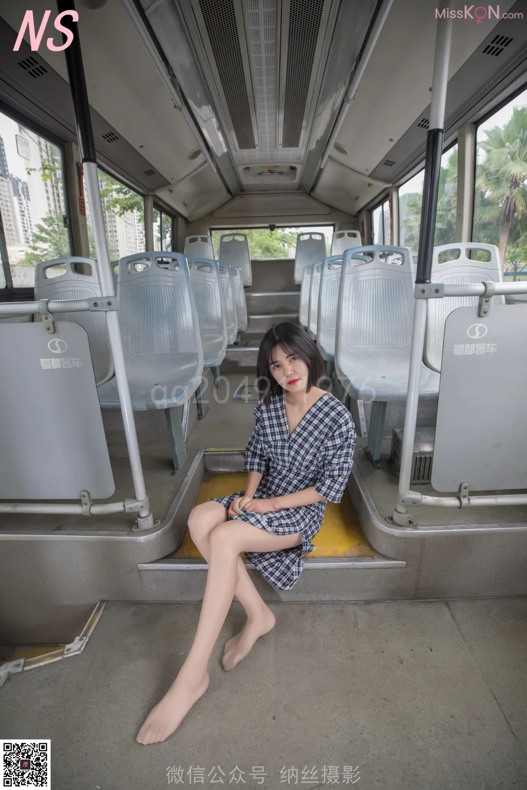 [NS纳丝摄影] No.012: YOM公交站肉丝女神 (33 photos) – Page 2